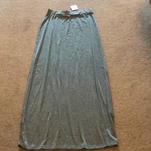Grey maxi skirt. Never worn. Size small.
